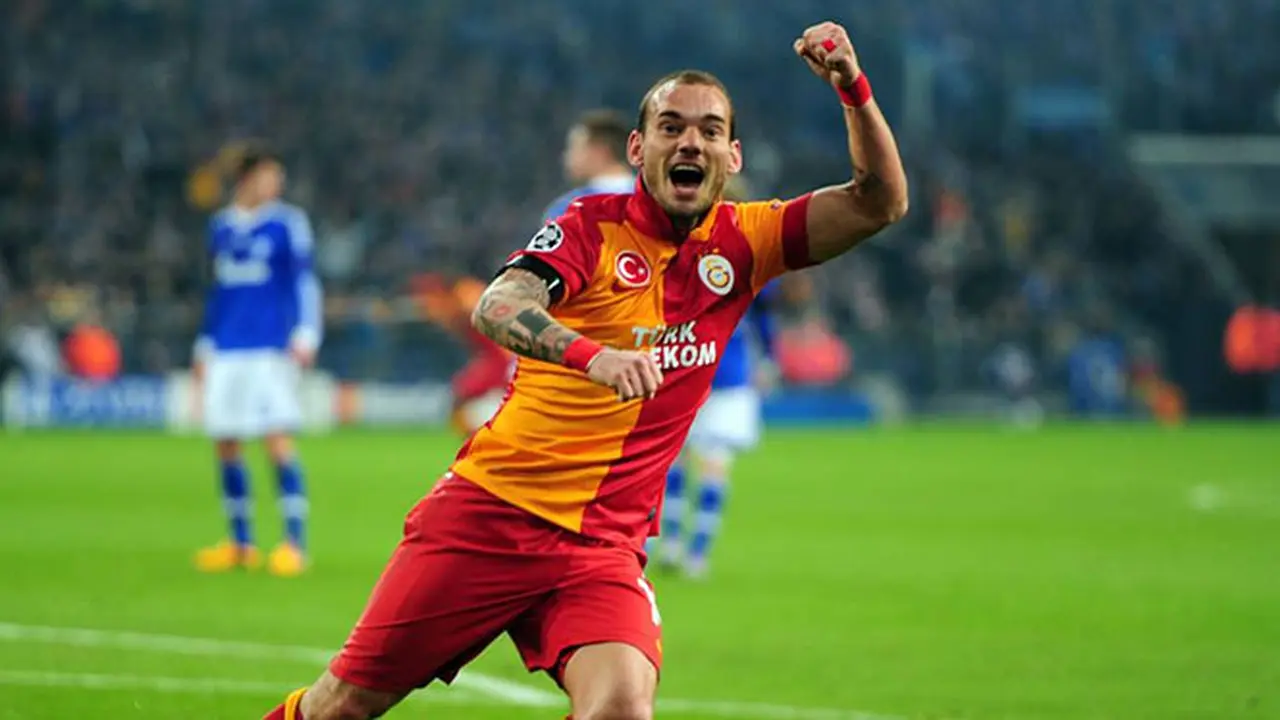 wesley-sneijder-131225b.jpg