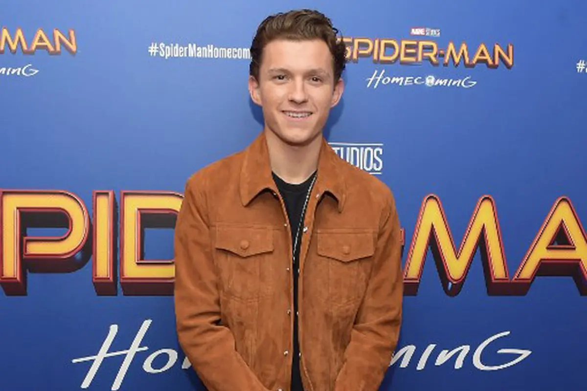 [Bintang] Tom Holland