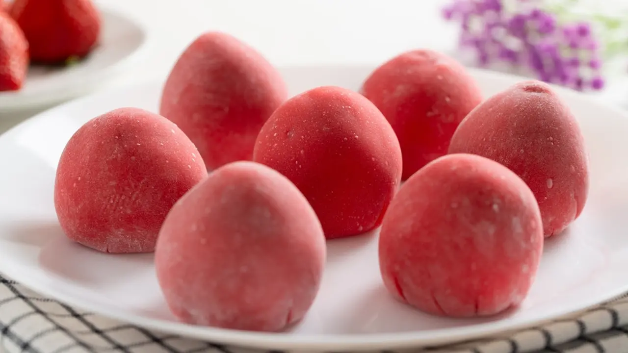 mochi buah stroberi semangka