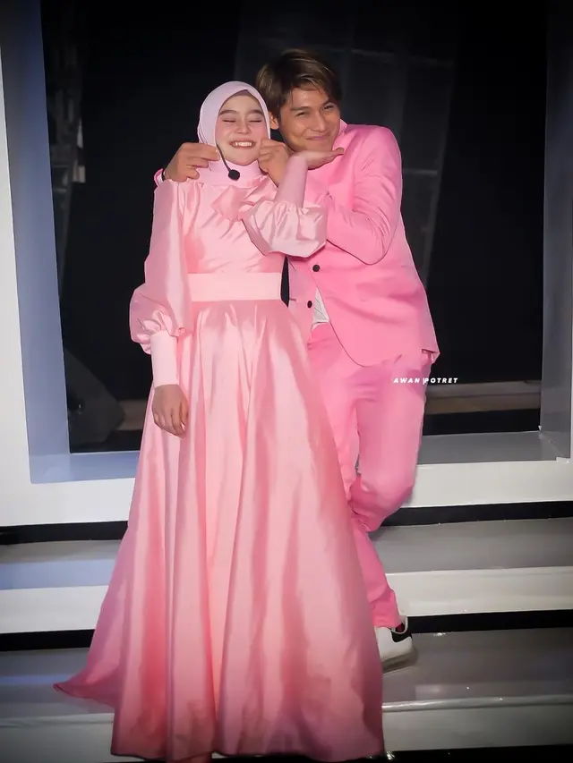 Resmi Berpacaran, Ini 7 Potret Mesra Rizky Billar dan Lesti Kejora