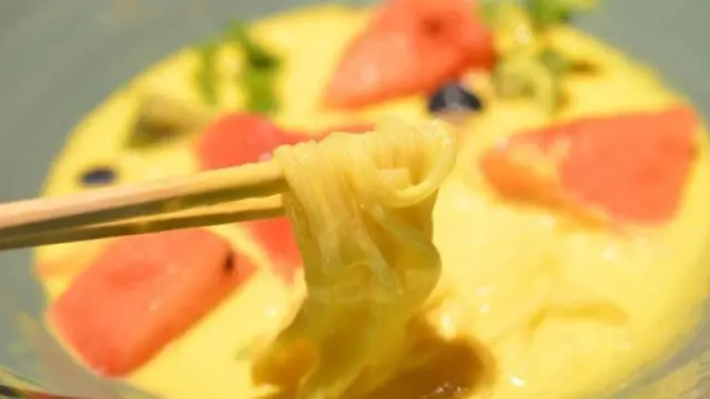 Menyala dalam Gelap hingga Kuah Mangga, 5 Mi Unik dari Penjuru Dunia