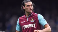 [VIDEO] Sebelum Tes Medis dengan West Ham, Carroll Pesta Pora