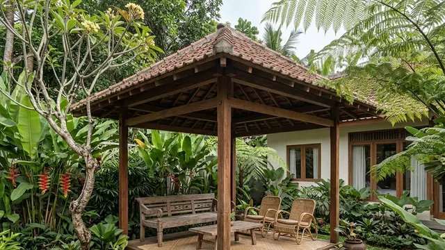 Pendopo Kayu Terbuka dengan Gazebo Sederhana