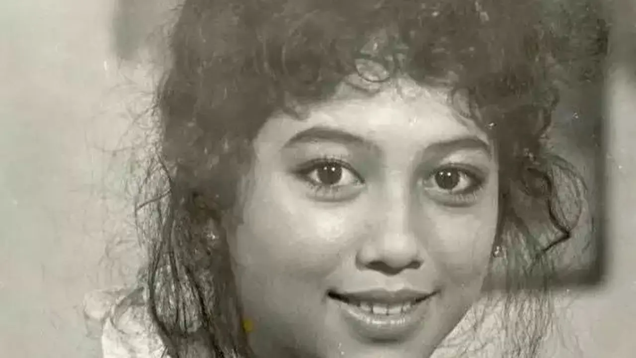 Foto-foto Masa Muda Artis Indonesia yang Sering Perankan Karakter Antagonis, Potret Ibu Aliando Bikin