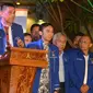 Sekjen Demokrat Hinca Pandjaitan saat Konfrensi Pers di Gedung DPP Demokrat, Jakarta, Kamis (22/10/2015). Partai Demokrat Menilai bahwa pemerintah telah melaksanakan tugas-tugas penegakan kedaulatan bangsa. (Liputan6.com/Helmi Afandi)