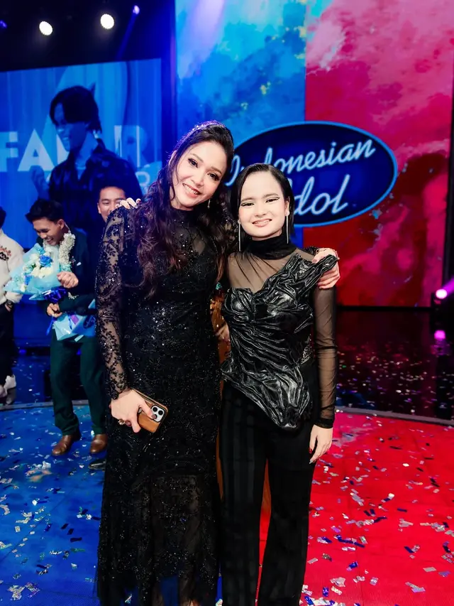 Koleksi dress Maia Estianty (Foto: Instagram @maiaestiantyreal)