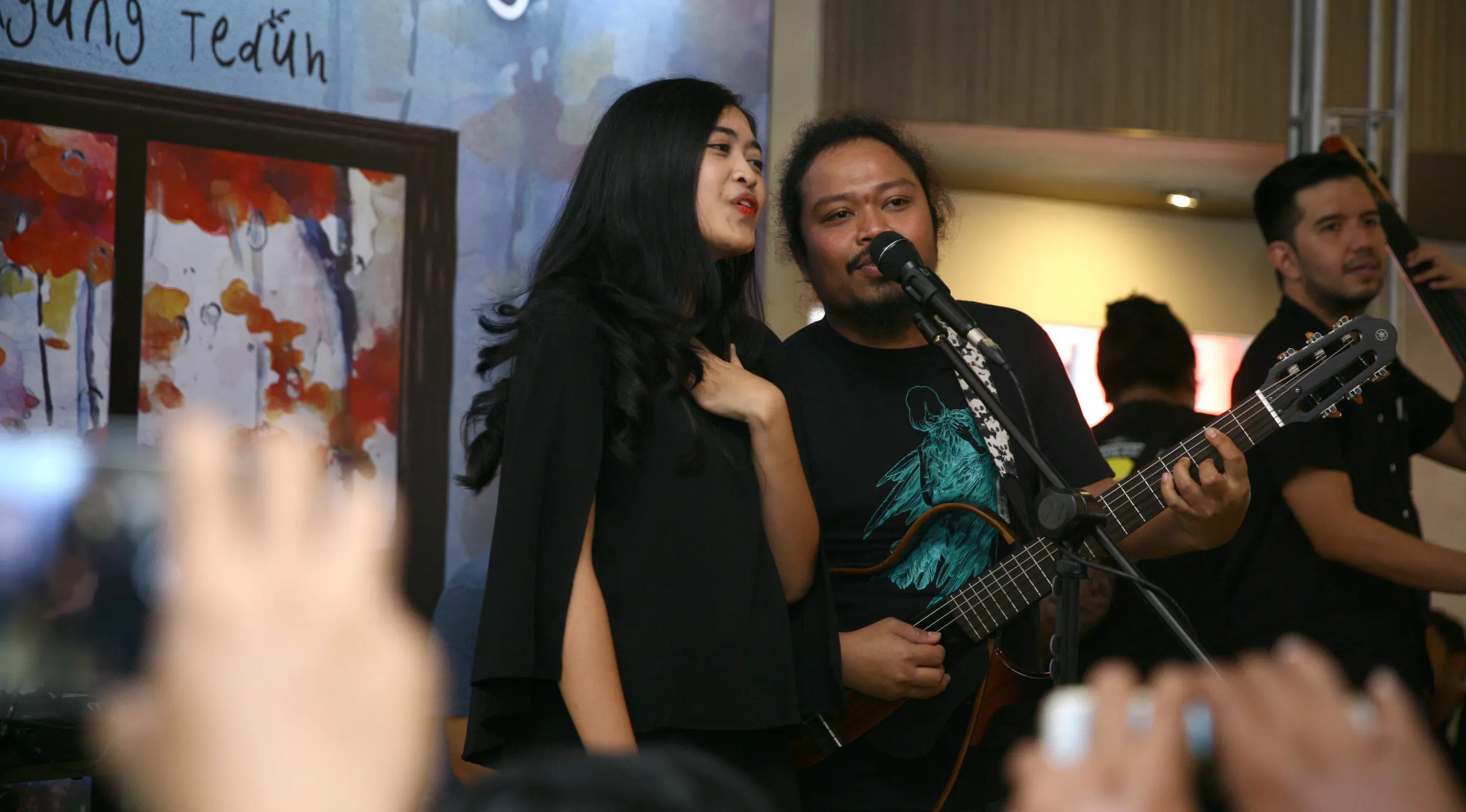 Payung Teduh rilis album Ruang Tunggu (Nurwahyunan/Bintang.com)