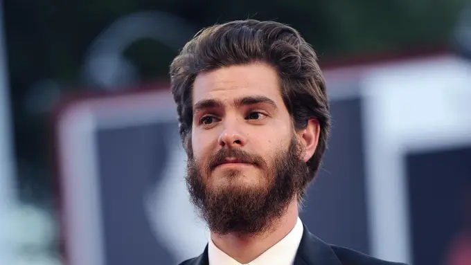 [Bintang]  Andrew Garfield