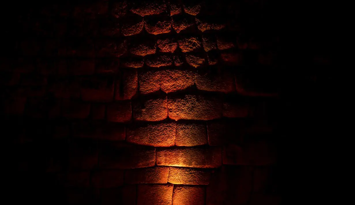 Pemandangan situs arkeologi Machu Picchu di Cusco, Peru, 1 November 2020. Machu Picchu kembali dibuka di tengah pandemi virus corona COVID-19 yang mempengaruhi sektor pariwisata dengan parah. (ERNESTO BENAVIDES/AFP)
