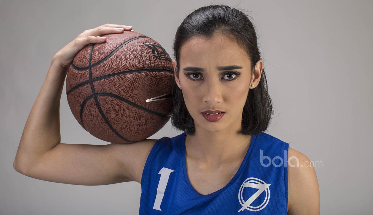Helena Tumbelaka juga sudah mencicipi seluruh ajang basket nasional, mulai dari tingkat pelajar (Popnas), mahasiswa (Pomnas) hingga Pekan Olahraga Nasional (PON) bersama DKI. (Bola.com/M Iqbal Ichsan)