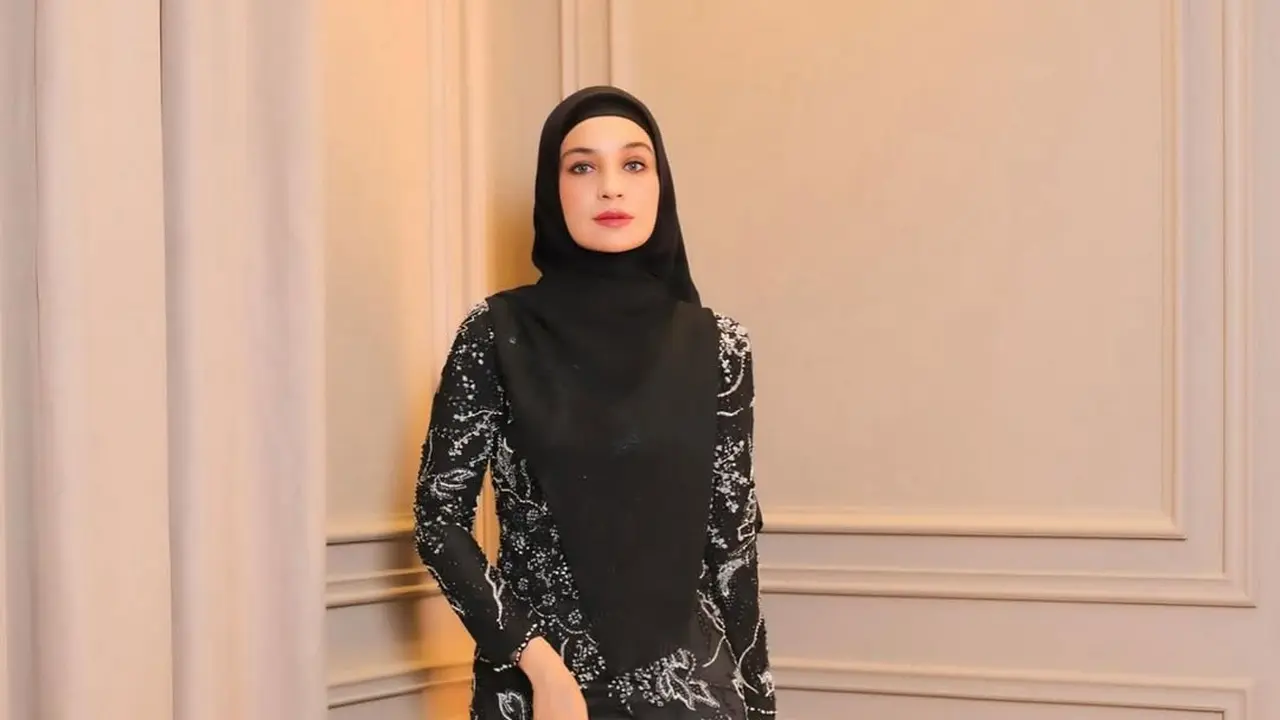 Inspirasi Kebaya Elegan ala Shireen Sungkar Saat Kondangan, Anggun dan Modern