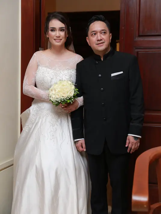 Feby Febiola dan Franky Sihombing di Rumah Alexandra, Kemang, Jakarta Selatan, Jumat (22/1/2016). (Galih W Satria/Bintang.com)