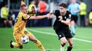 Drama delapan gol menghiasi pertarungan sengit antara Juventus kontra Borussia Dortmund dalam matchday pertama League Phase Liga Champions 2025/2026 di Allianz Stadium, Rabu (17/9/2025) dini hari WIB. Kudua tim harus puas bermain imbang dengan skor 4-4. (Marco Alpozzi/LaPresse via AP)