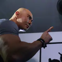 Deddy Corbuzier geram dengan ulah hater bernama Antho Nugroho. Bermula ketika Antho komentar bernuansa SARA pada postingan foto di Instagram milik Chika Jessica. Komentar hater itu membuat Deddy dan Chika Marah (Nurwahyunan/Bintang.com)