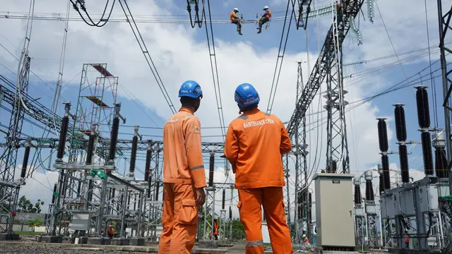 PLN menambah dua penghantar pada Gardu Induk (GI) Sidoarjo dengan nilai investasi sebesar Rp 11,7 miliar. (Dian Kurniawan/Liputan6.com).