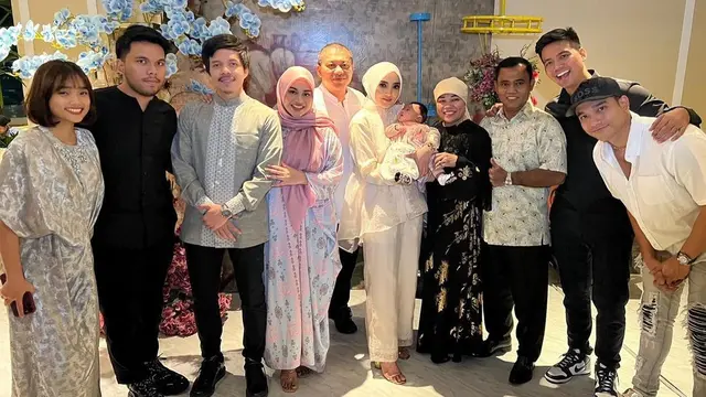 Anang Hermansyah dan Ashanty menggelar acara buka puasa bersama (Foto: Instagram @ashanty_ash)