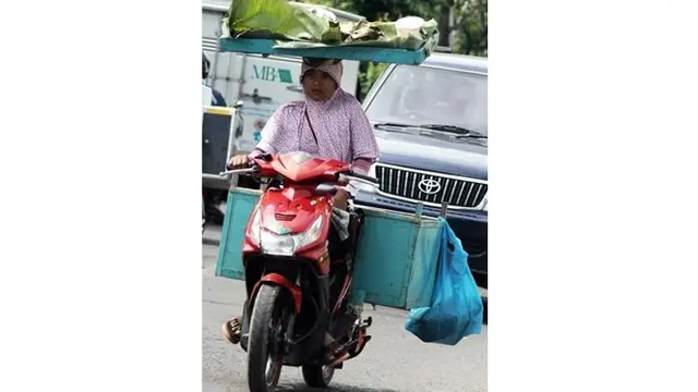 6 Potret Jaga Keseimbangan Ini Bikin Berdebar, Penuh Konsentrasi