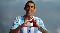 Gelandang Argentina, Angel Di Maria melakukan selebrasi usai mencetak gol ke gawang Paraguay pada semifinal Copa Amerika 2015 di Concepcion, Chili, (1/7/2015). Argentina melangkah ke final usai mengalahkan Paraguay 6-1. (Reuters/Andres Stapff)