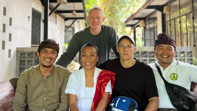 Turis Rusia yang Pelorotkan Celana di Puncak Gunung Agung Minta Maaf, Jalani Ritual Adat dan Lanjut Tinggal di Bali