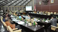 Suasana Saat Menggelar Rapat Gabungan di Gedung GBHN Nusantara V, Jakarta, Rabu (24/7/2019). (Foto: Moch Harun Syah/Liputan6.com)