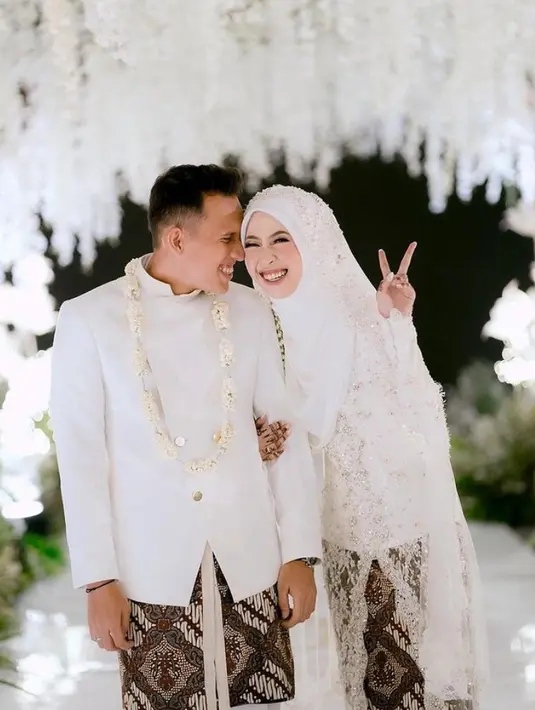 Busana Pernikahan Adiba Khanza anak Umi Pipik. [@antzranger]