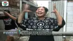 Tak terima rumahnya rata dengan tanah lantaran dibongkar petugas, ibu ini mengamuk.