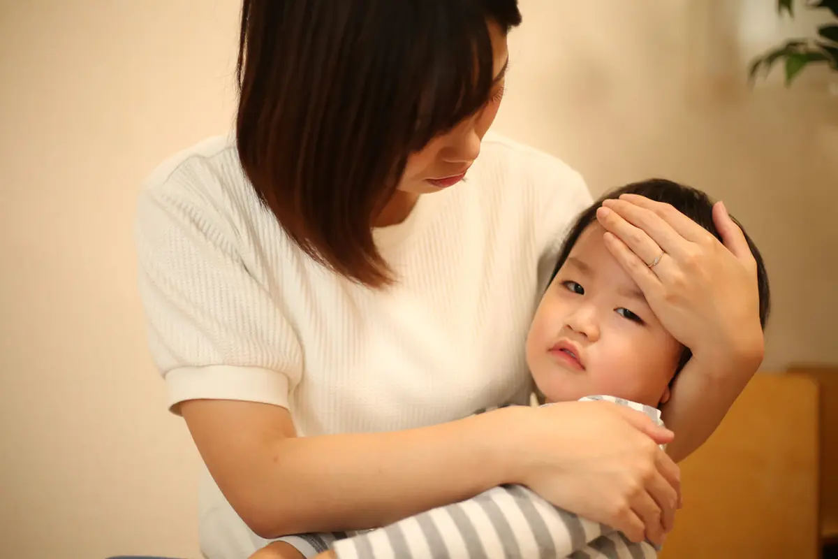 Waspada Anak Demam Seusai Imunisasi, Ini 3 Langkah Bijak yang Bisa Ibu Lakukan