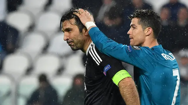 Respek, Begini Momen Kehangatan Cristiano Ronaldo dan Buffon