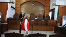 Terdakwa Ratna Sarumpaet tiba di Pengadilan Negeri (PN) Jakarta Selatan, Kamis (29/2). Ratna menjalani sidang dakwaan perdana atas kasus penyebaran berita hoaks yang menyebutkan wajah lebam. (Liputan6.com/Herman Zakharia) 