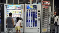 Vending machine yang biasanya berisi makanan atau minuman, di jepang berisi benda sehari-hari (Sumber foto: tokyoblingswordpress)