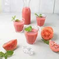 ilustrasi aneka resep olahan masakan berbahan dasar jambu biji yang menyehatkan tubuh/sri widyowati/shutterstock