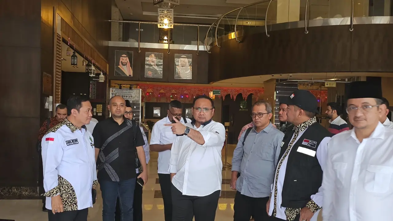 Menteri Agama (Menag) Yaqut Cholil Qoumas saat meninjau persiapan haji di Makkah.