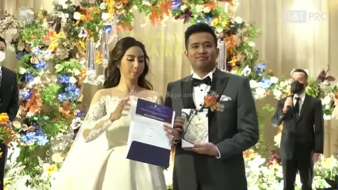 [Fimela] Joshua Suherman dan Clairine Clay