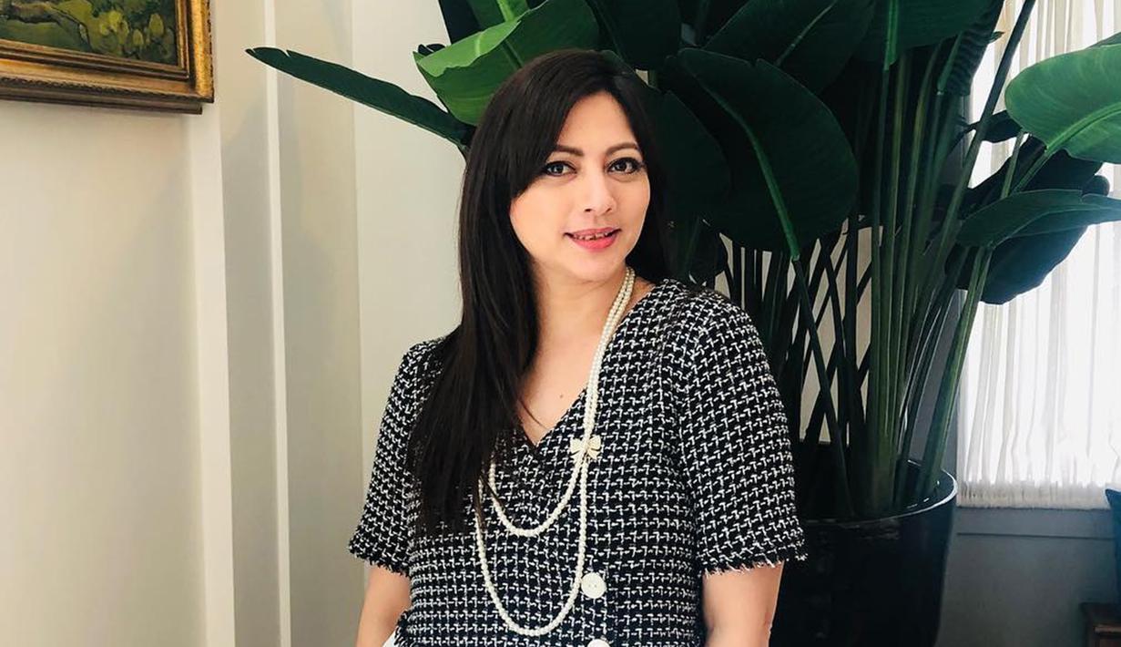 FOTO: Bikin Hati Meleleh, Deretan Artis Ini Punya Darah ...