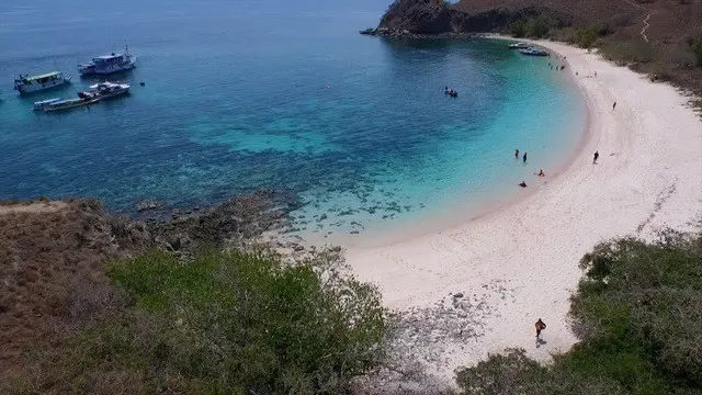 Labuan Bajo dan Pulau Komodo yang Begitu Menggoda 