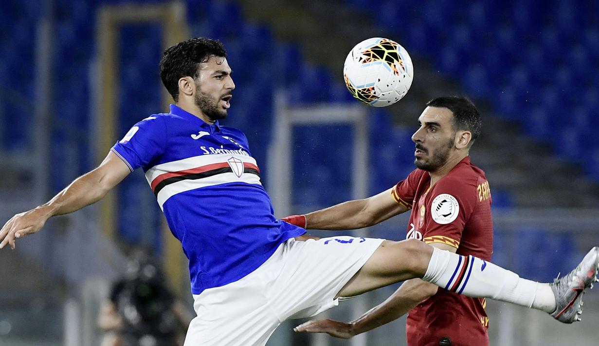 <p>Bek kanan asli Italia ini bergabung dengan AS Roma pada Agustus 2019 dengan status pinjaman dari The Blues. Meski menjadi andalan di Chelsea namun sayangnya Davide Zappacosta gagal menunjukan performa terbaiknya bersama Serigala Ibu kota. (AFP/Filippo Monteforte)</p>