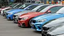Deretan mobil BMW yang mengikuti acara pelatihan Drift Clinic teknik keselamatan yang diikuti 20 anggota di Jakarta, Sabtu (1/12). (Merdeka.com/Dwi Narwoko)