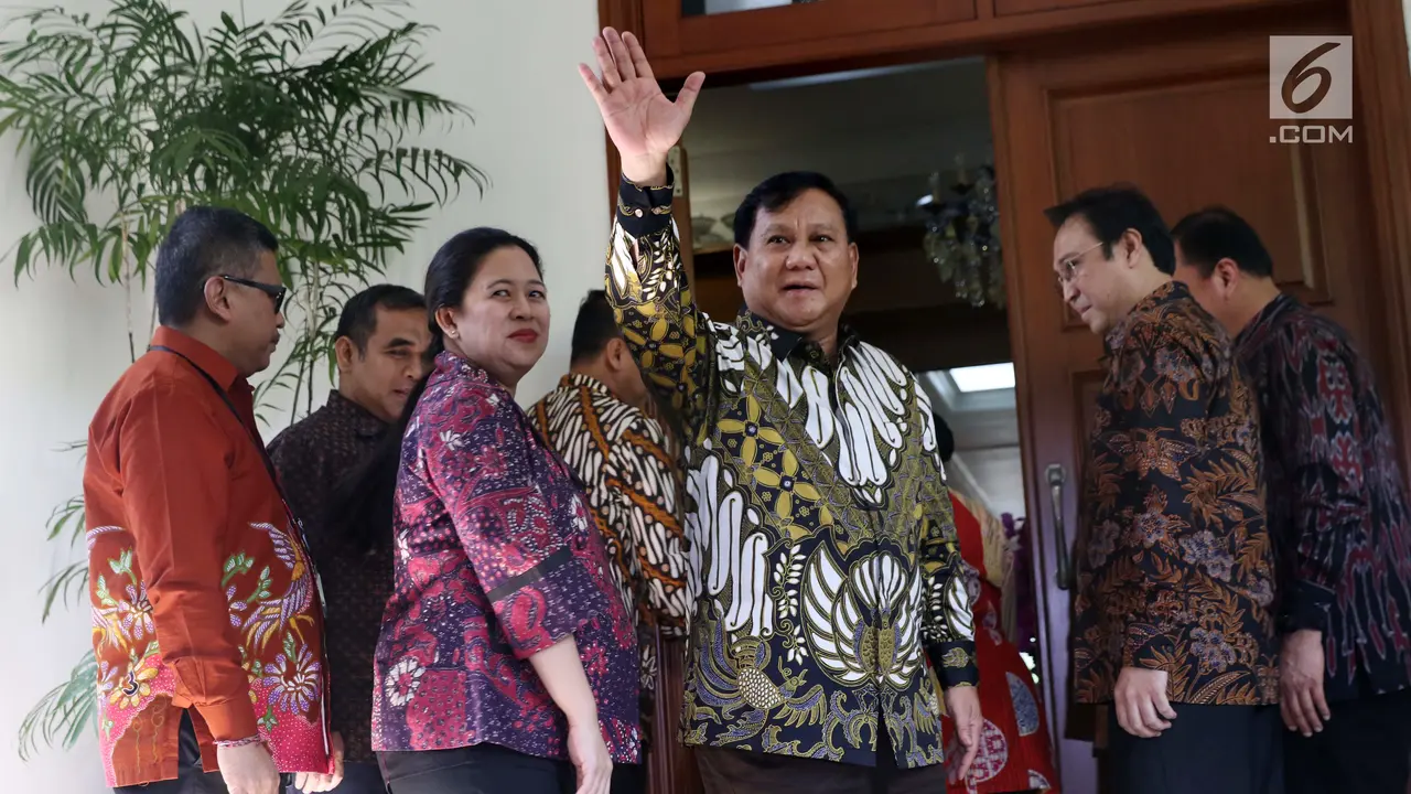 Gelar Pertemuan, Prabowo dan Megawati Kompak Pakai Batik