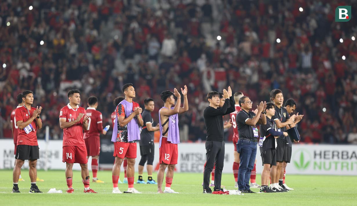 Setelah laga melawan Kamboja, Timnas Indonesia mendudukui peringkat ketiga klasemen Grup A Piala AFF 2022 di bawah Filipina dan Thailand yang unggul selisih gol. (Bola.com/Bagaskara Lazuardi)
