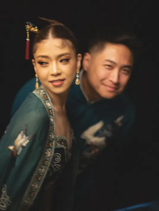 Clarissa Tanoesoedibjo sendiri tampil cantik dengan gaya oriental yang khas di proses Tea Pai [@clarissatanoe]