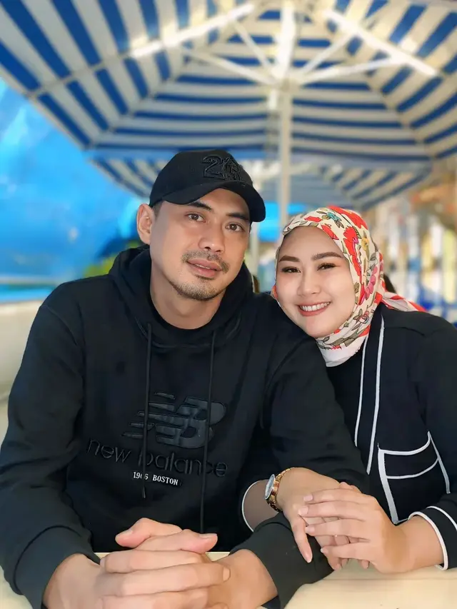 Shelvie Hana Mantan Daus Mini Lamaran