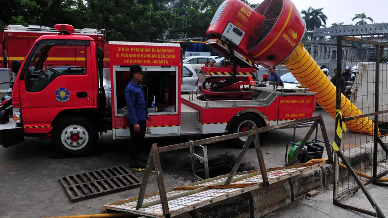 Pipa Gas Meledak, Sudirman Macet Total 