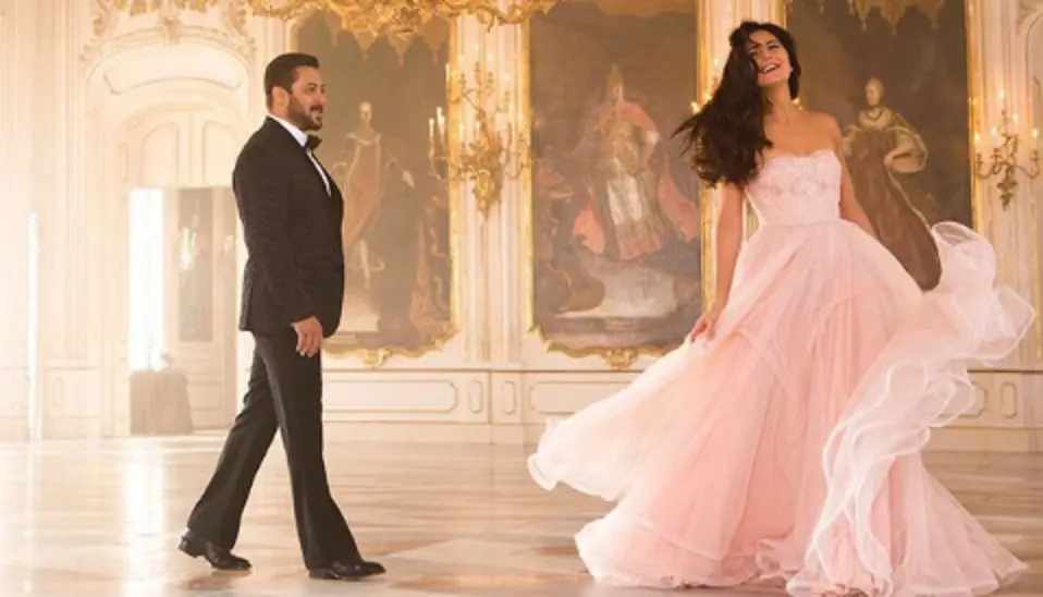 Adegan Katrina Kaif dan Salman Khan berdansa waltz di film Tiger Zinda Hai (Twitter)
