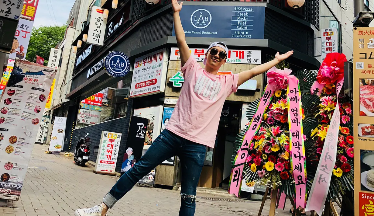 Seperti diketahui, Seungri mempunyai banyak bisnis yang bergerak di berbagai bidang. Mulai dari bisnis kuliner hingga kelab malam. Dan baru-baru ini, ia berbagi tips untuk menjadi pengusaha sukses. (Foto: instagram.com/seungriseyo)