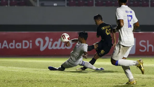 Arema FC Vs PSIS di Piala Menpora.
