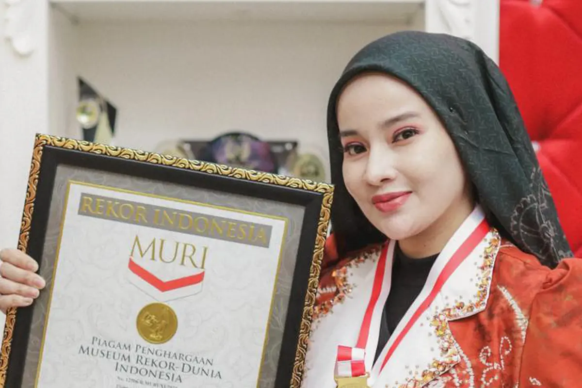 Influencer Ayu Widyaningrum