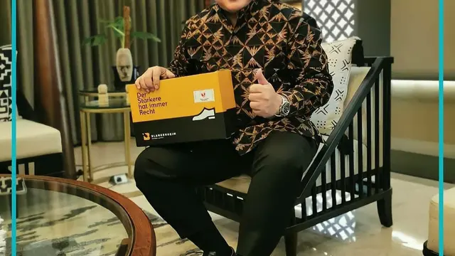 Menteri BUMN Erick Thohir diminta agar sering meng-endorse atau mempromosikan produk Usaha Mikro Kecil dan Menengah (UMKM) setiap hari.