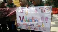 Siswa SMP Muhammadiyah di Surabaya Gelar Aksi Tolak Valentine (Liputan6.com/Dhimas Prasaja).