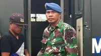 Pratu DAT, anggota TNI Kodim Mimika yang diduga menjual 600-an butir amunisi kepada KKB di Timika. (Liputan6.com/Katharina Janur)