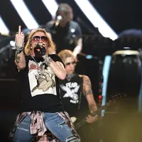 Konser Guns N' Roses 2018 Di Jakarta (Bambang E. Ros/Fimela.com)
